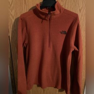 SOLD Men’s North Face pullover